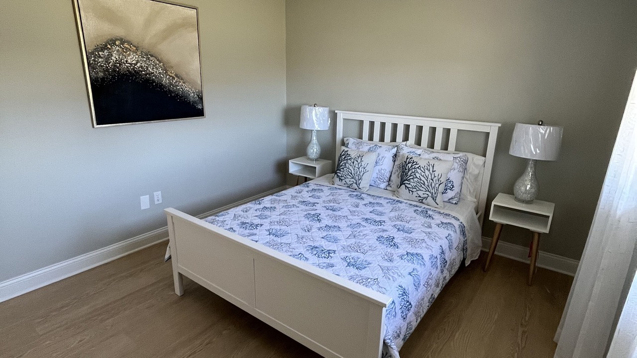Photo of Bedroom in Englewood East