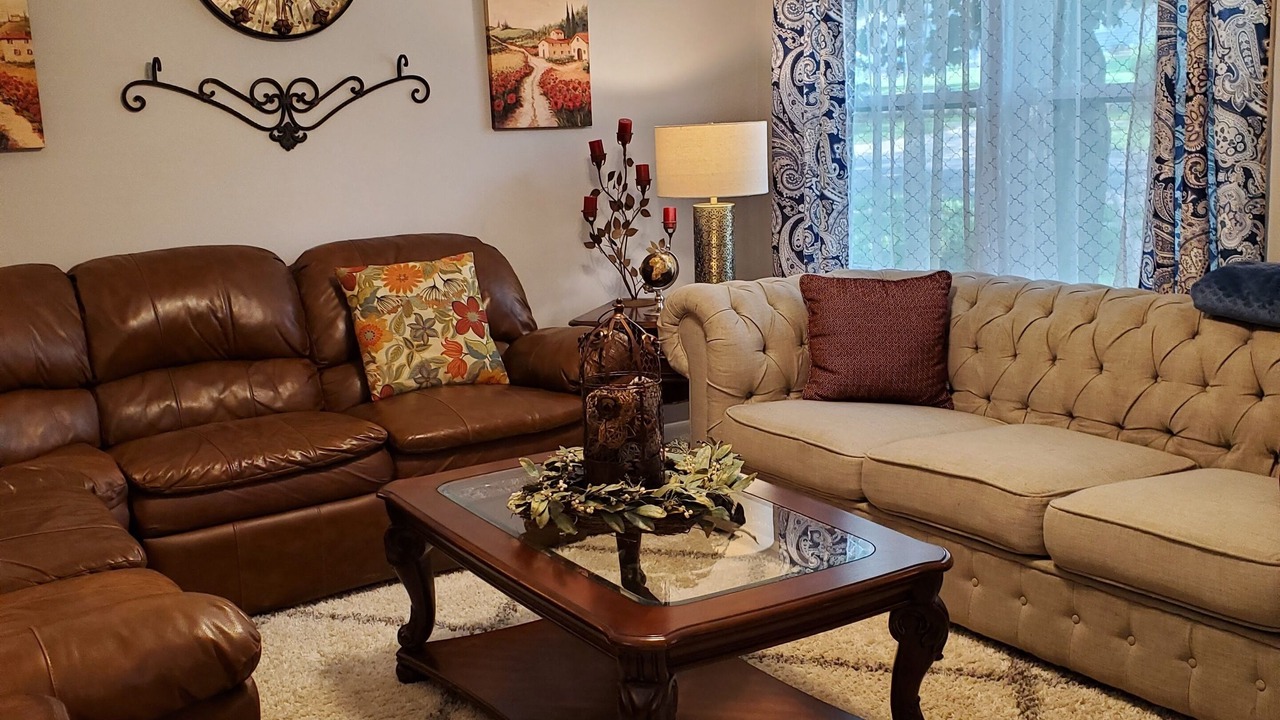 Photo of Livingroom in St. Marys