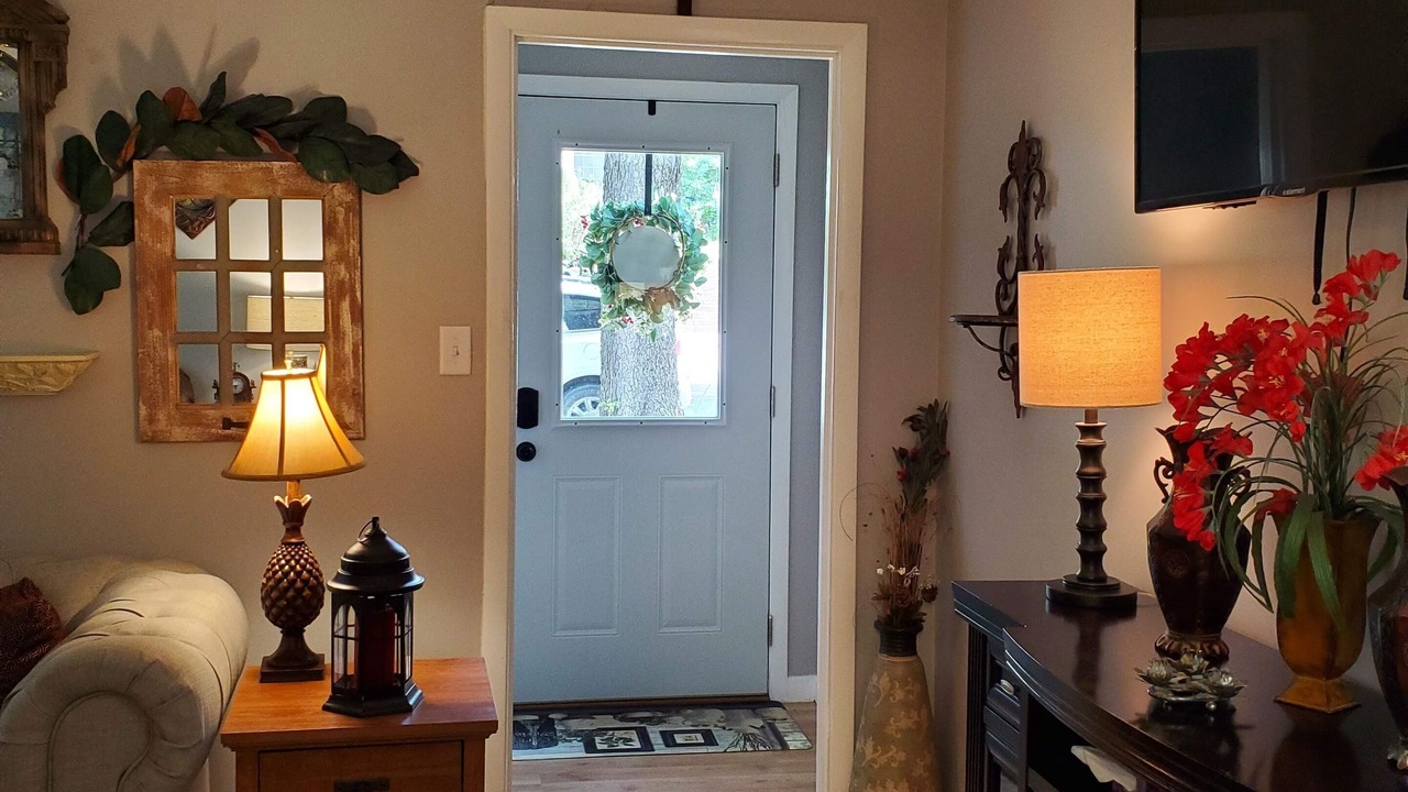 Photo of Livingroom in St. Marys