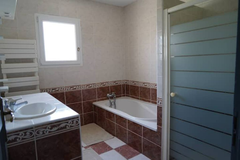 Photo of Bathroom in Livron-sur-Drome