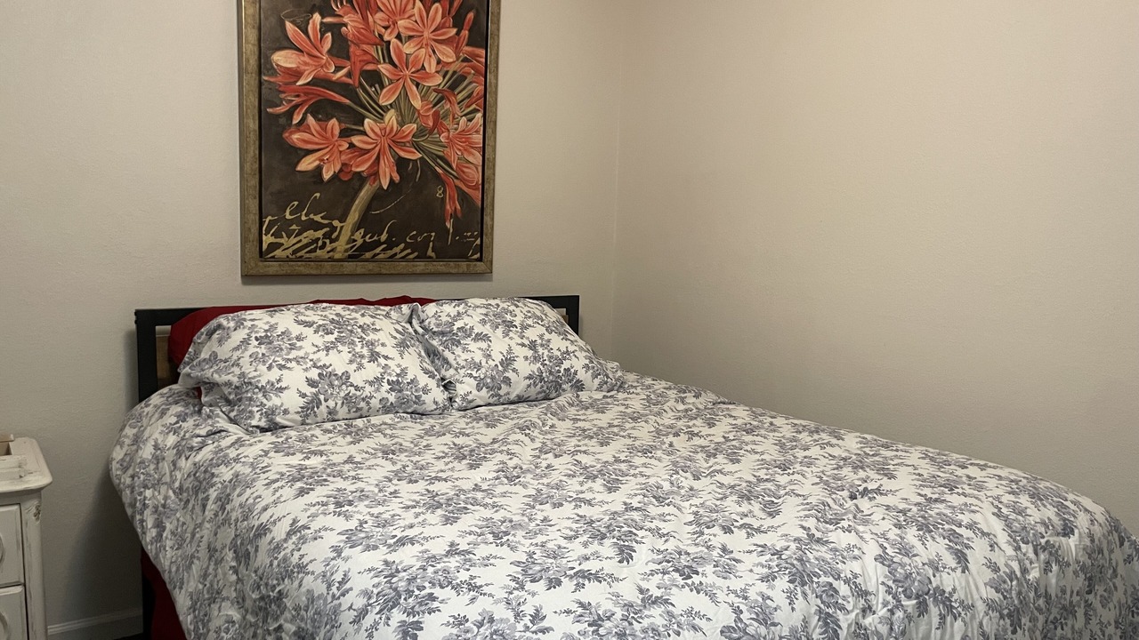 Photo of Bedroom in Hardy