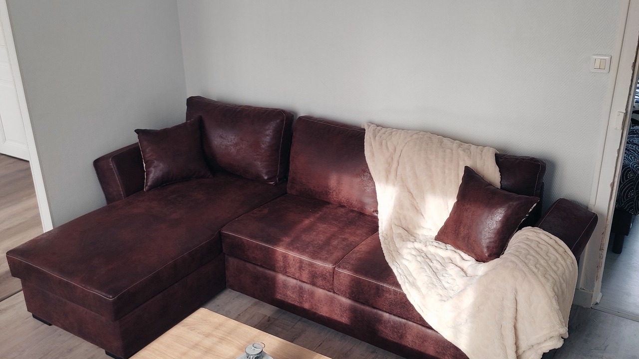 Photo of Livingroom in Magenta