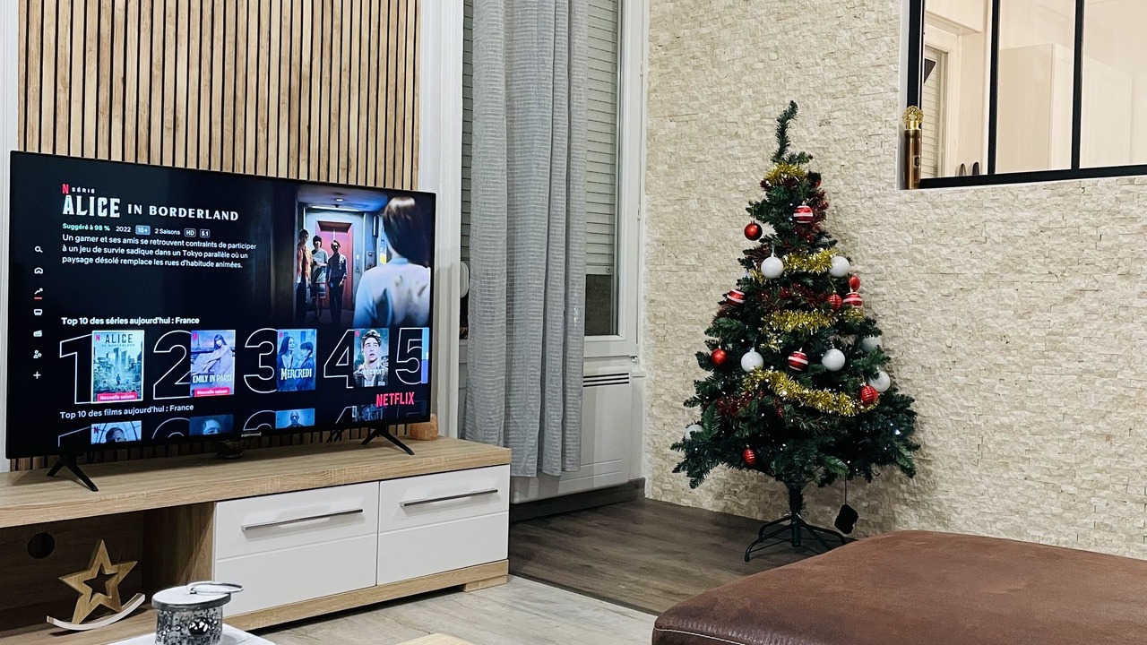 Photo of Others in Magenta