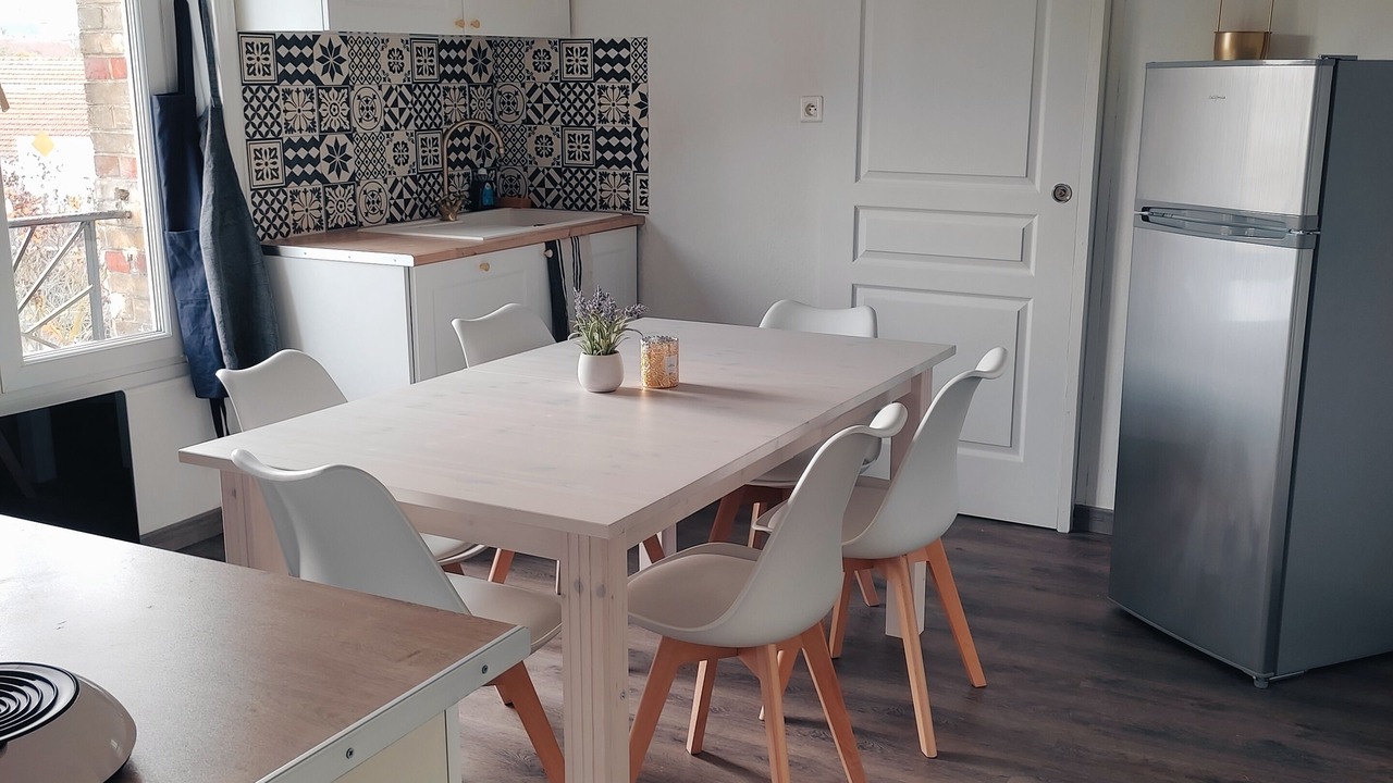 Photo of Others in Magenta