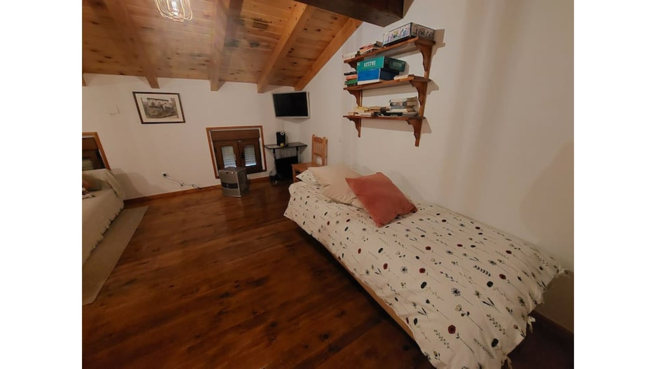 Photo of Bedroom in Llanaves de la Reina