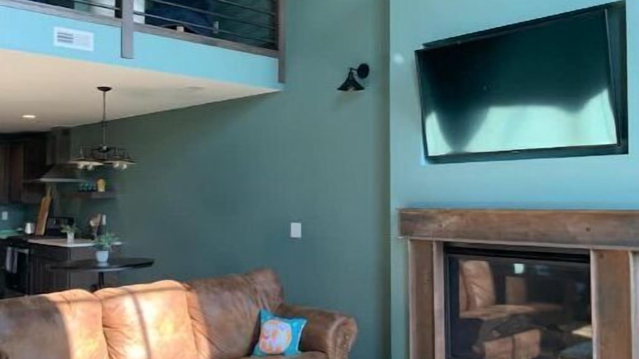 Photo of Livingroom in Utica