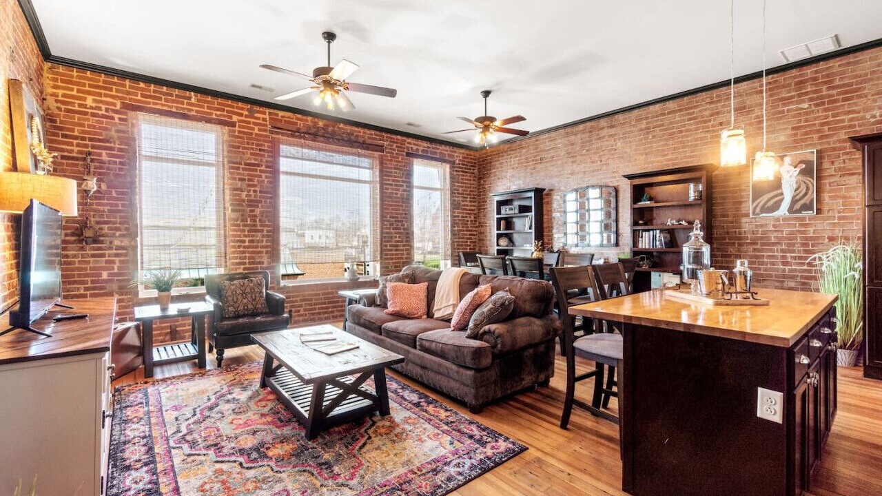 Photo of Livingroom in Perryville