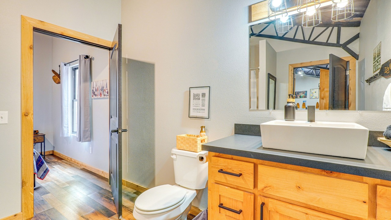 Photo of Bathroom in Garfield