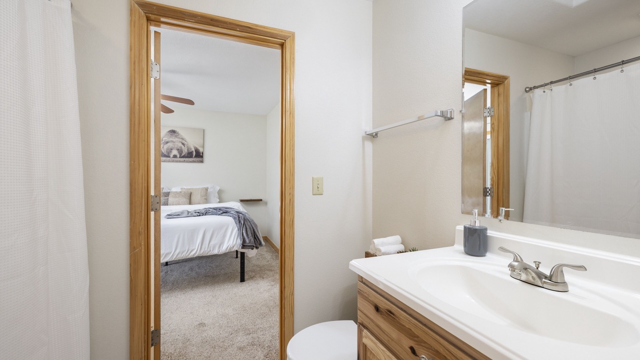 Photo of Bathroom in Golden