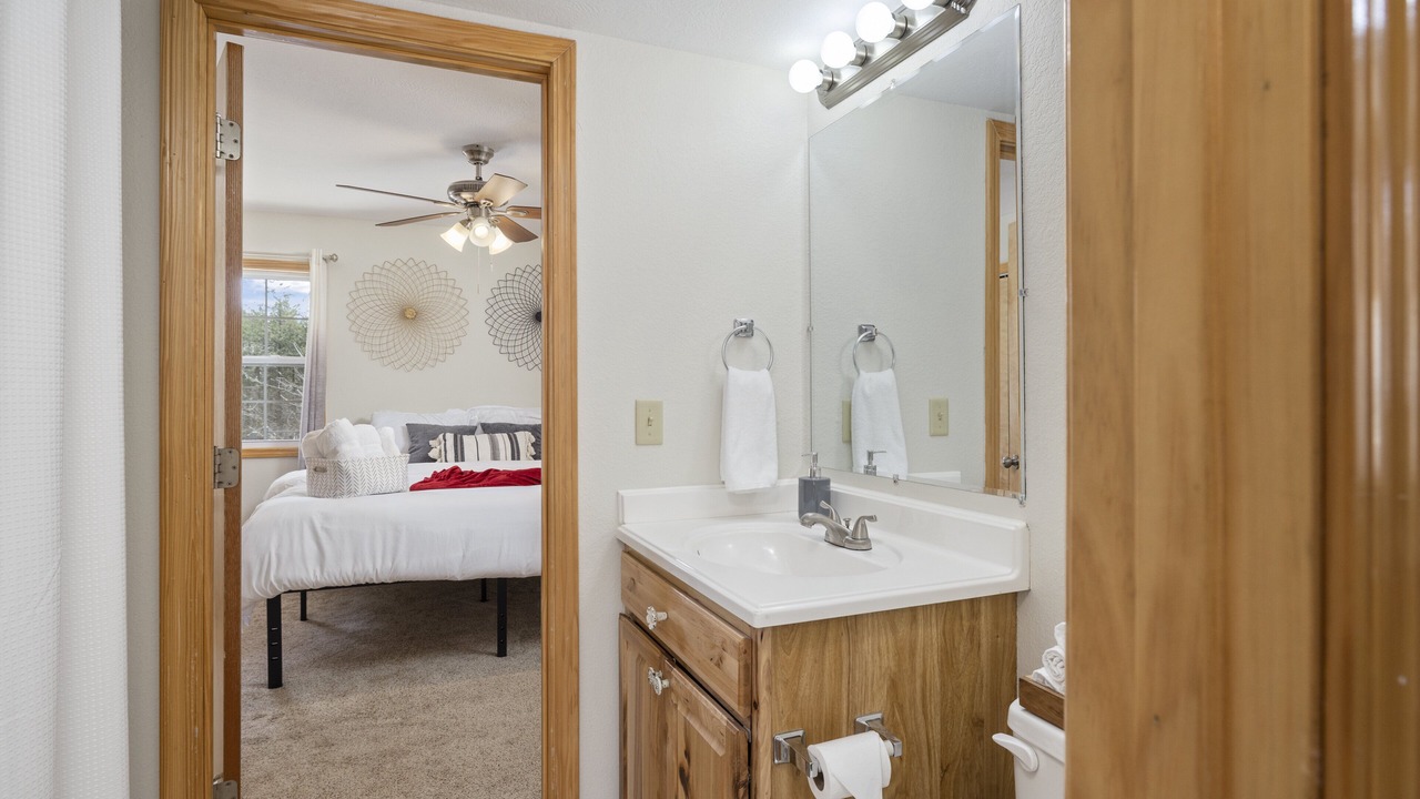 Photo of Bathroom in Golden