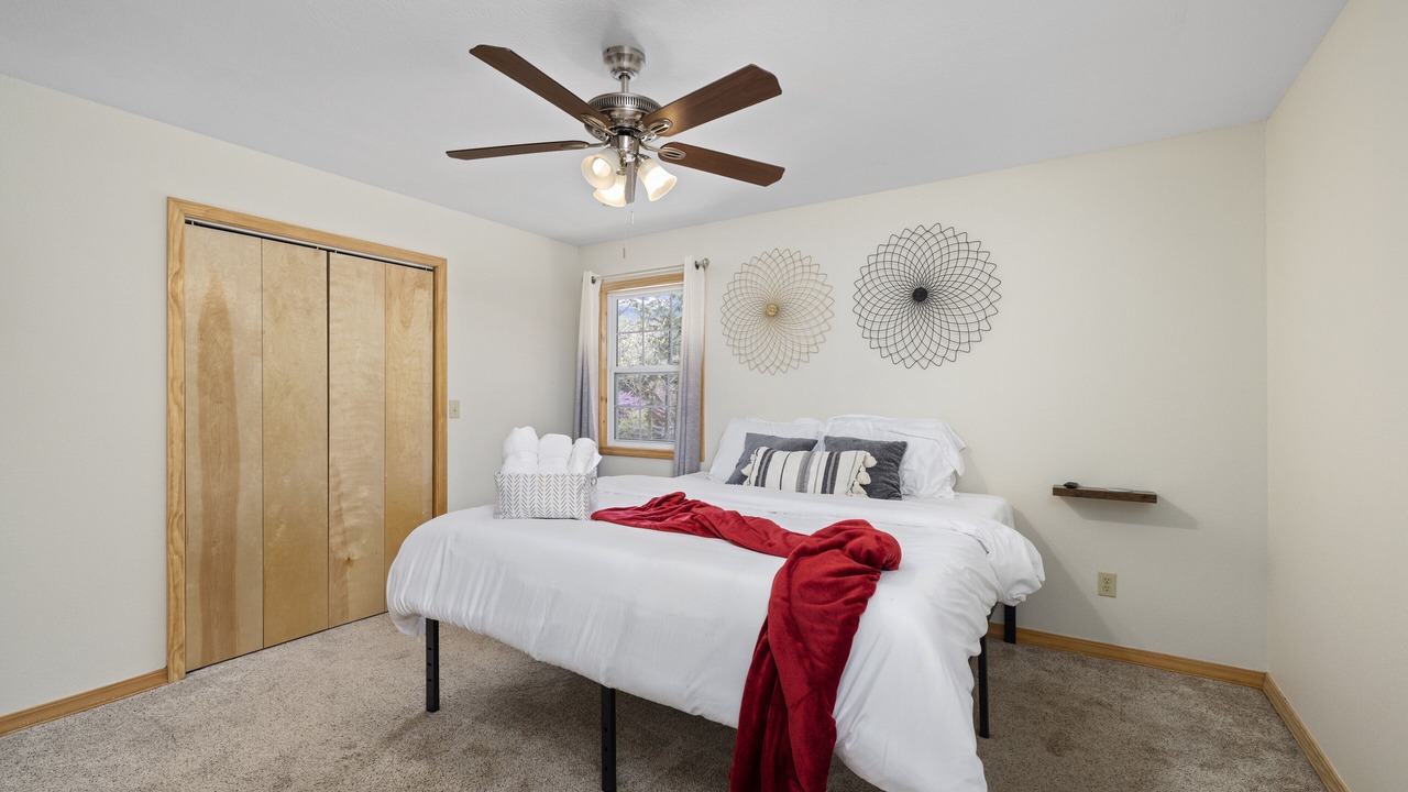 Photo of Bedroom in Golden