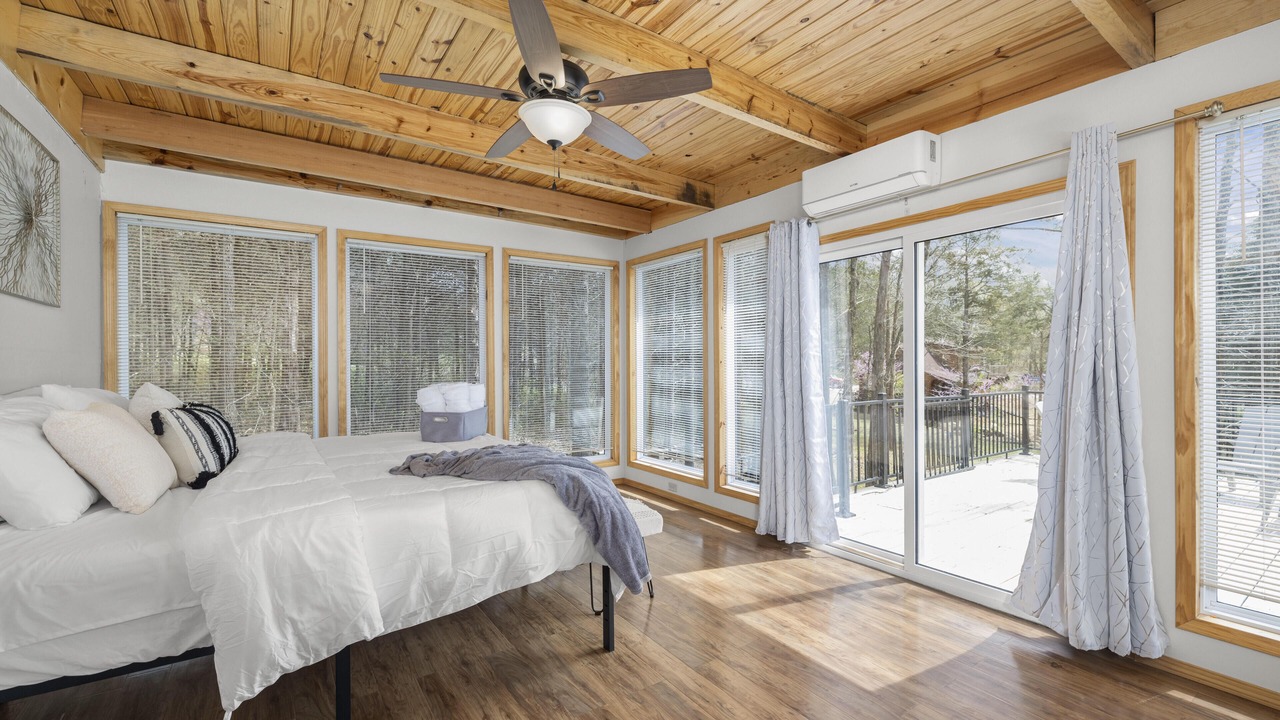 Photo of Bedroom in Golden