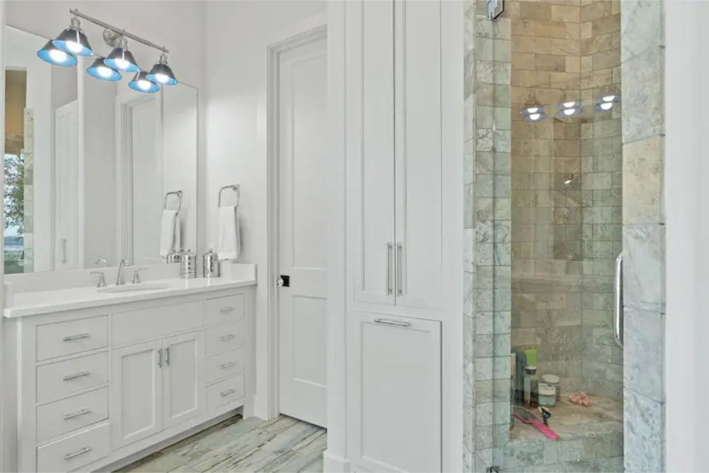 Photo of Bathroom in Spicewood