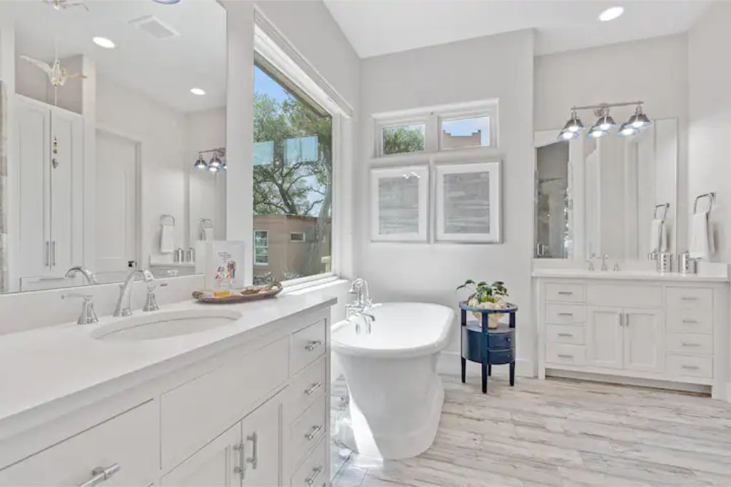 Photo of Bathroom in Spicewood