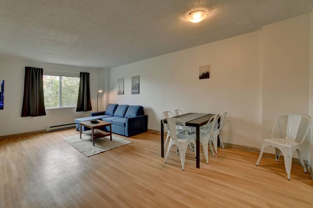 Photo of Livingroom in Laval