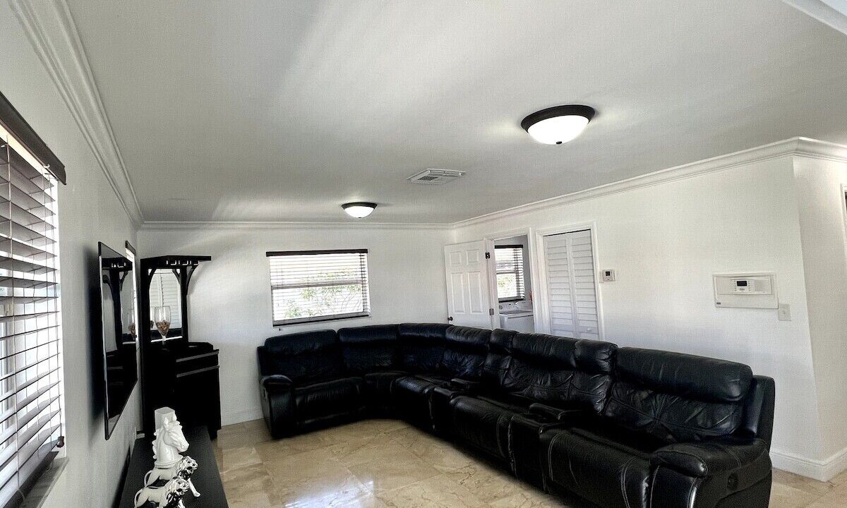 Photo of Livingroom in Tamiami