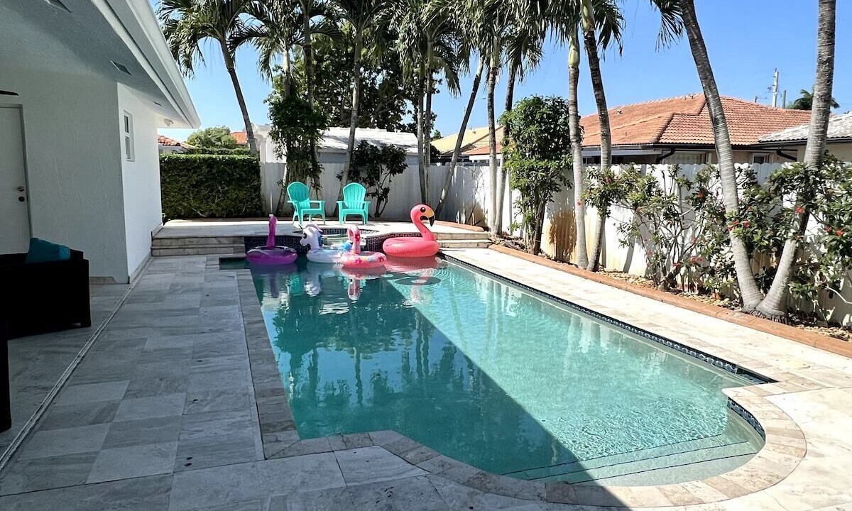 Photo of Outdoor in Tamiami