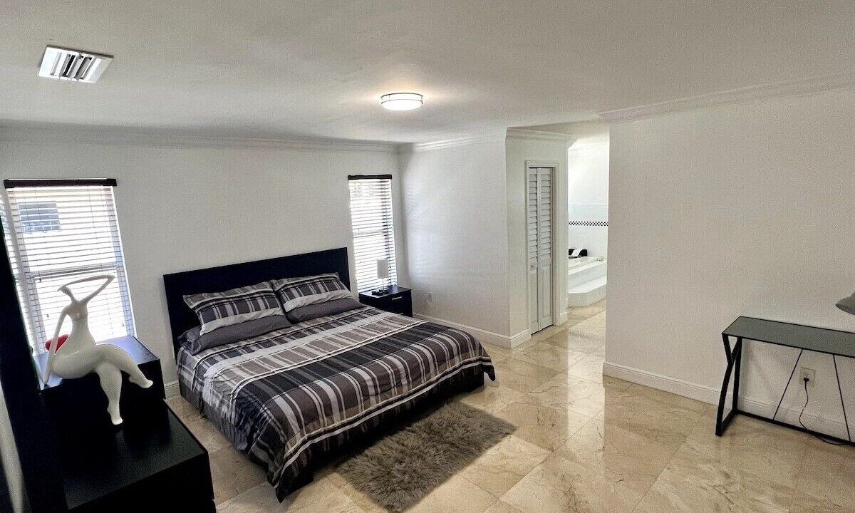 Photo of Bedroom in Tamiami