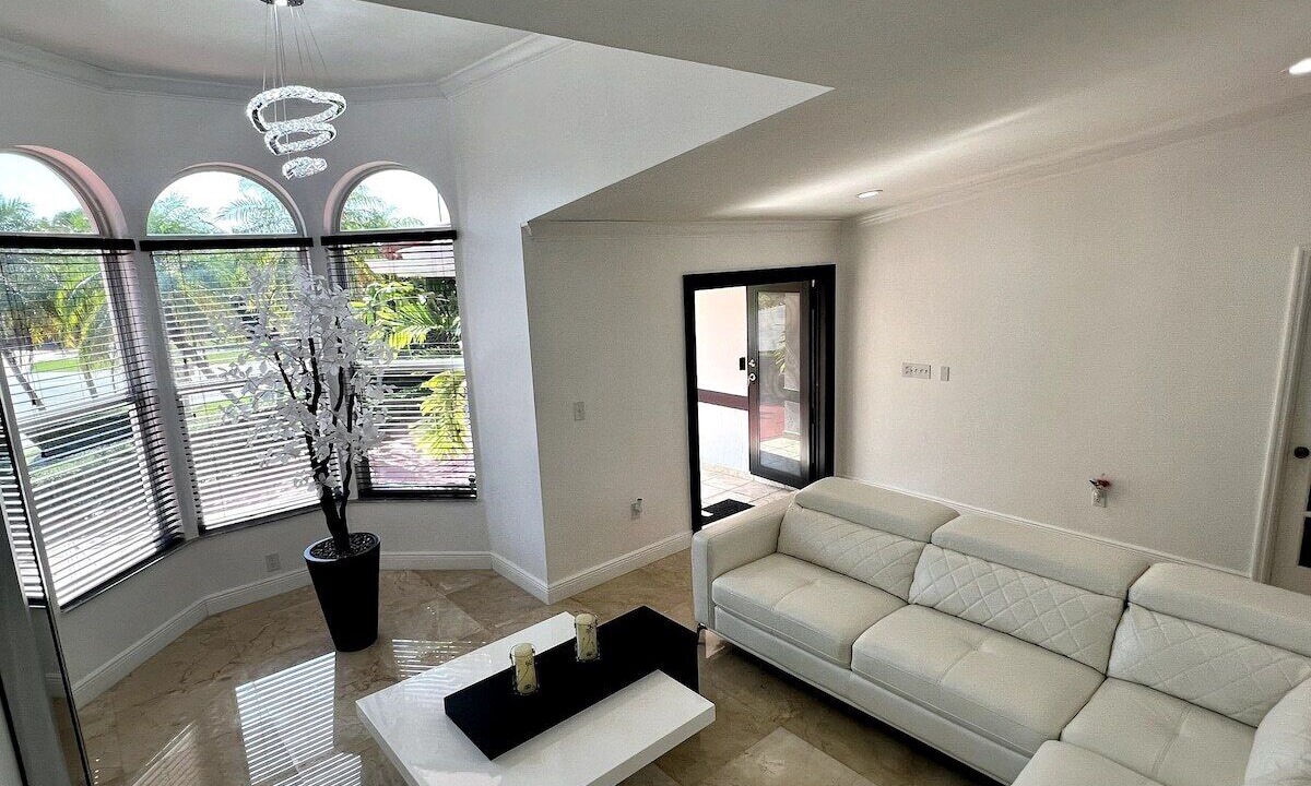 Photo of Livingroom in Tamiami