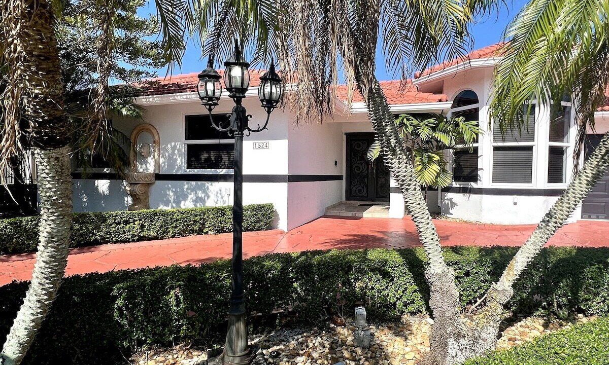 Photo of Outdoor in Tamiami