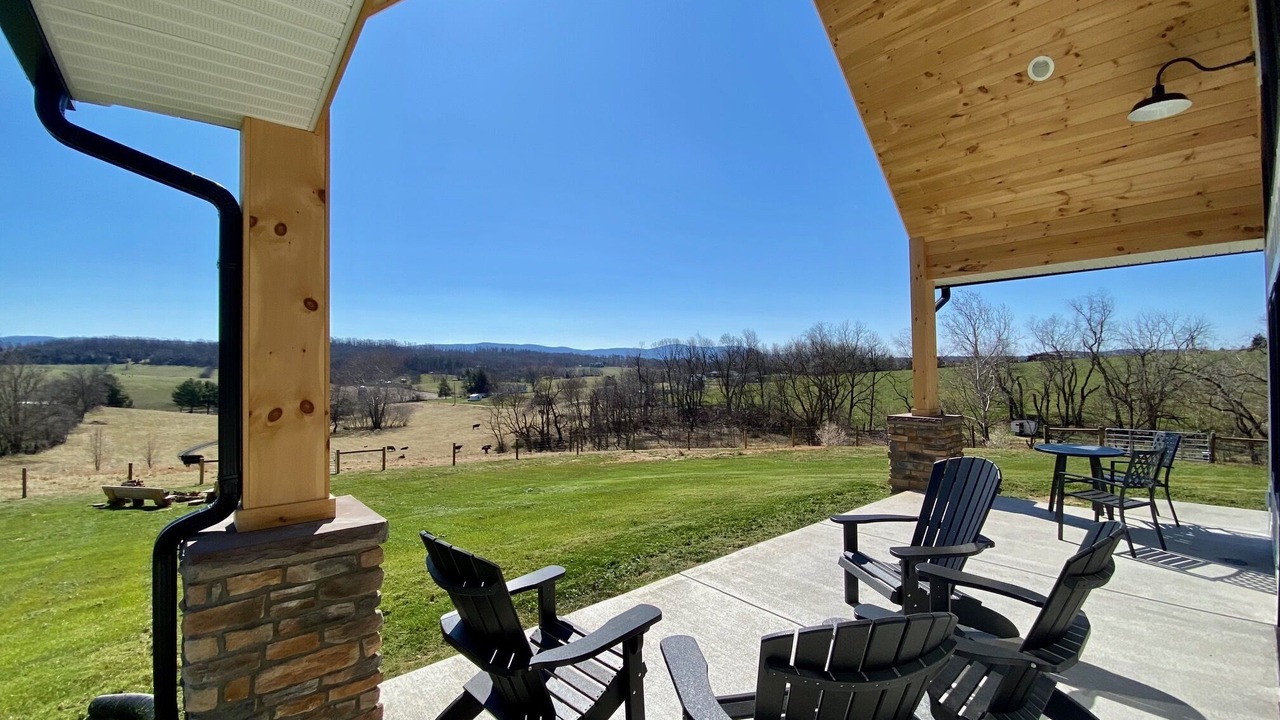 Photo of Patio Balcony in Broadway