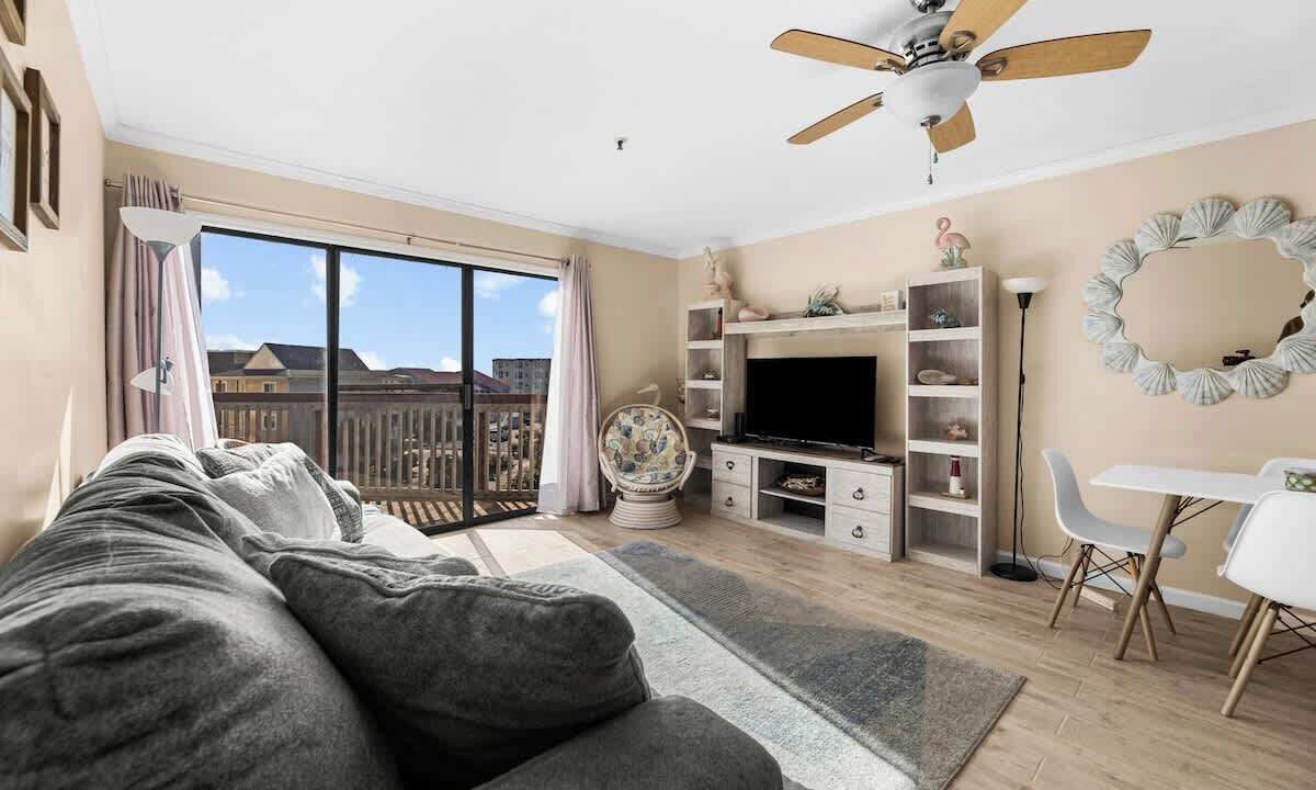 Photo of Livingroom in Windy Hill