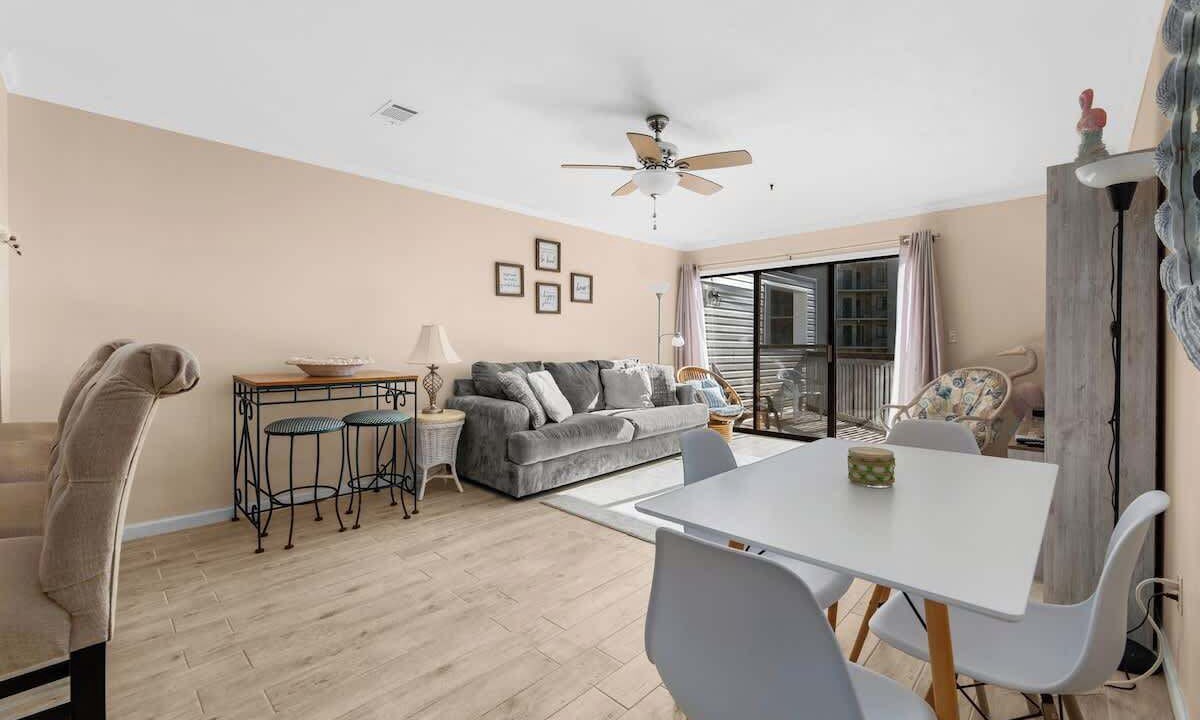 Photo of Livingroom in Windy Hill