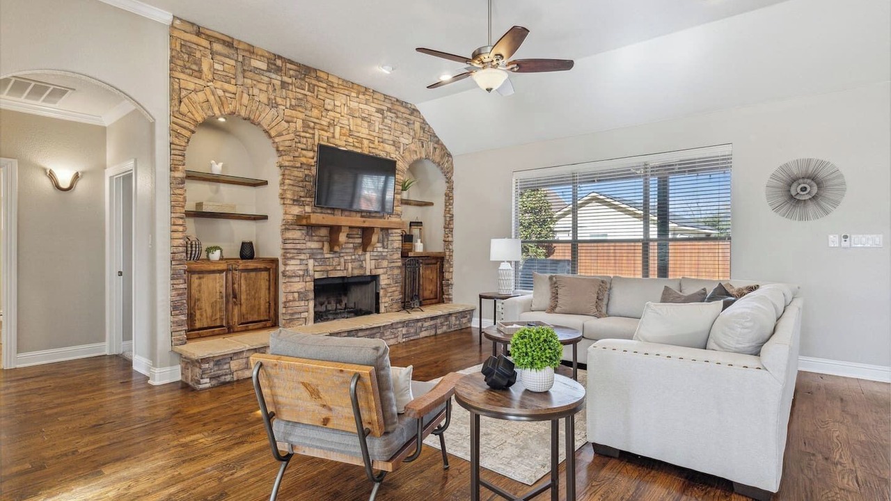 Photo of Livingroom in Flower Mound