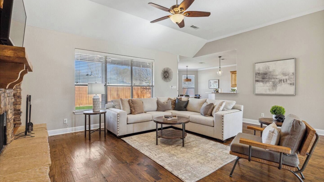 Photo of Livingroom in Flower Mound
