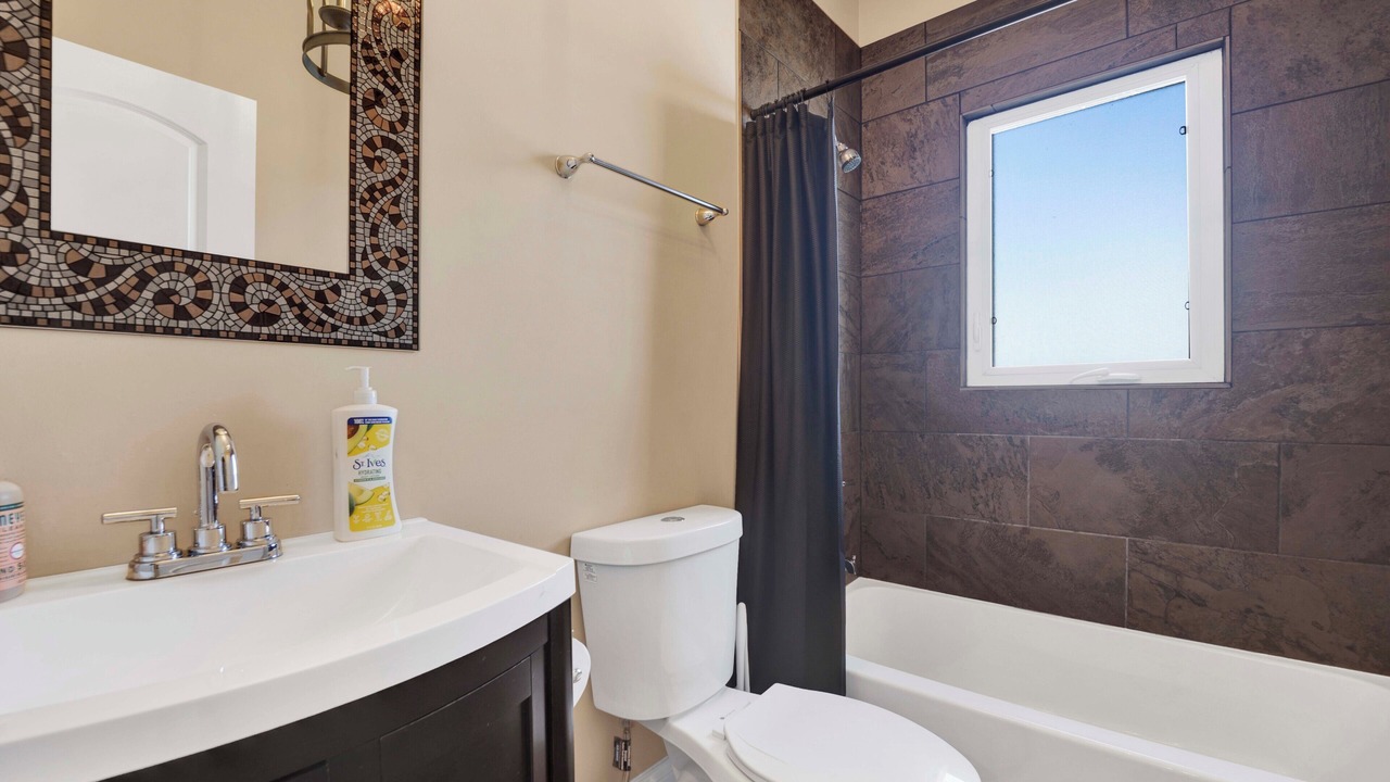 Photo of Bathroom in Grand Boulevard