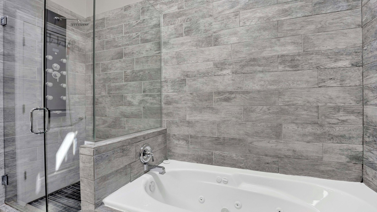 Photo of Bathroom in Grand Boulevard