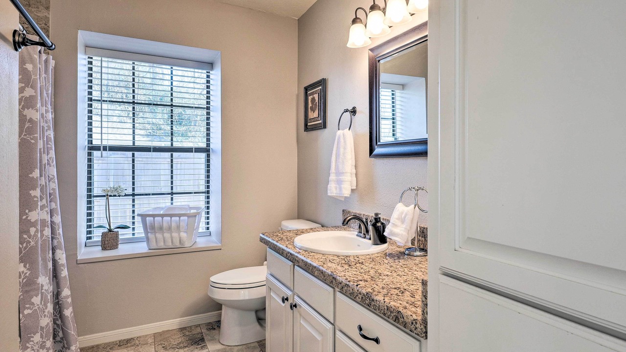 Photo of Bathroom in Wheeler Ridge