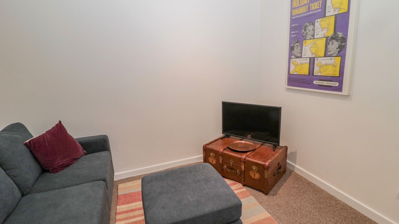 Photo of Livingroom in Ford