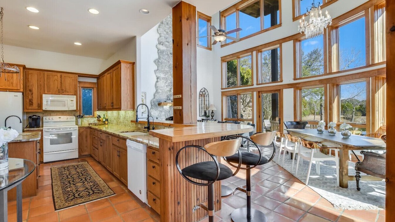 Photo of Kitchen in Barton Creek Highlands