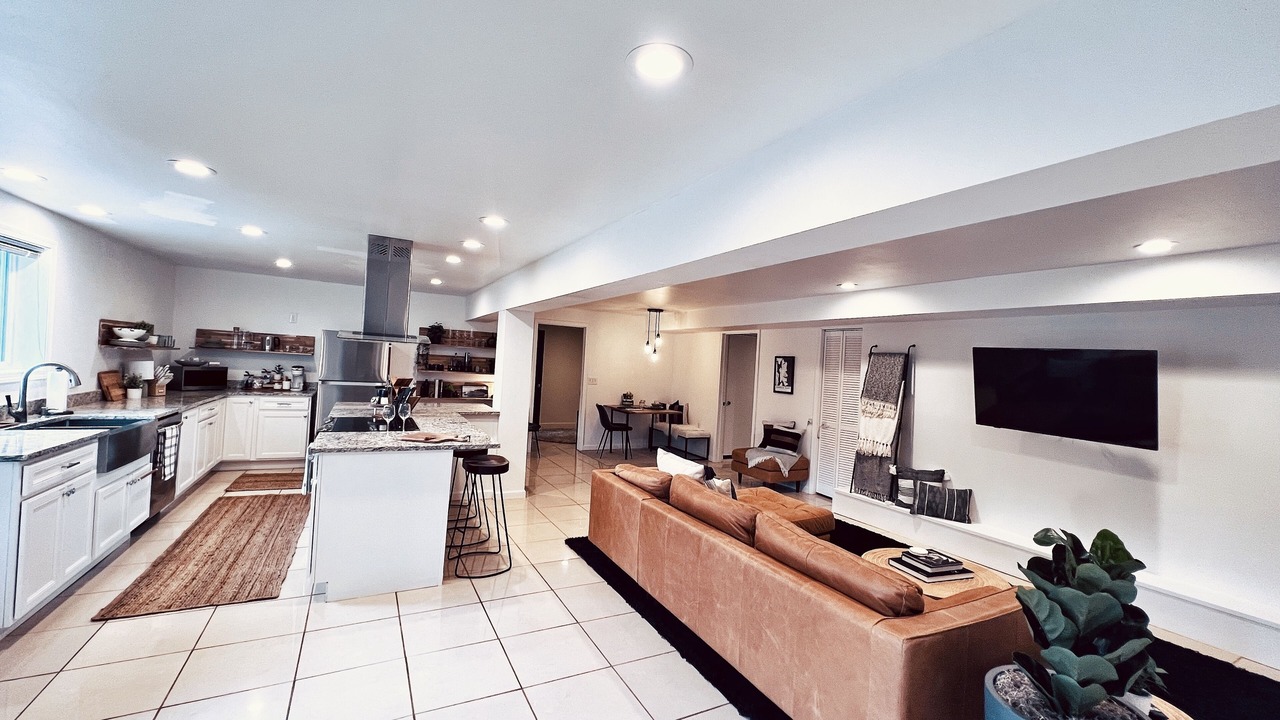 Photo of Livingroom in Rollingbay