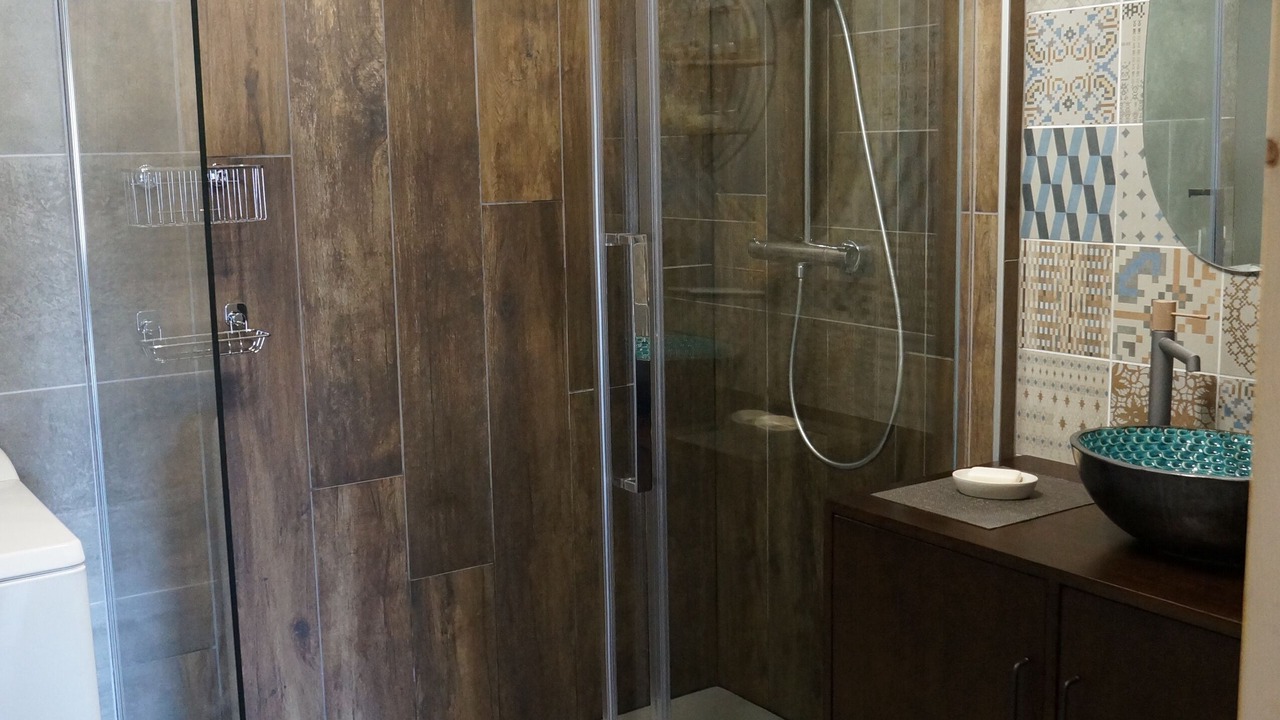 Photo of Bathroom in Thones