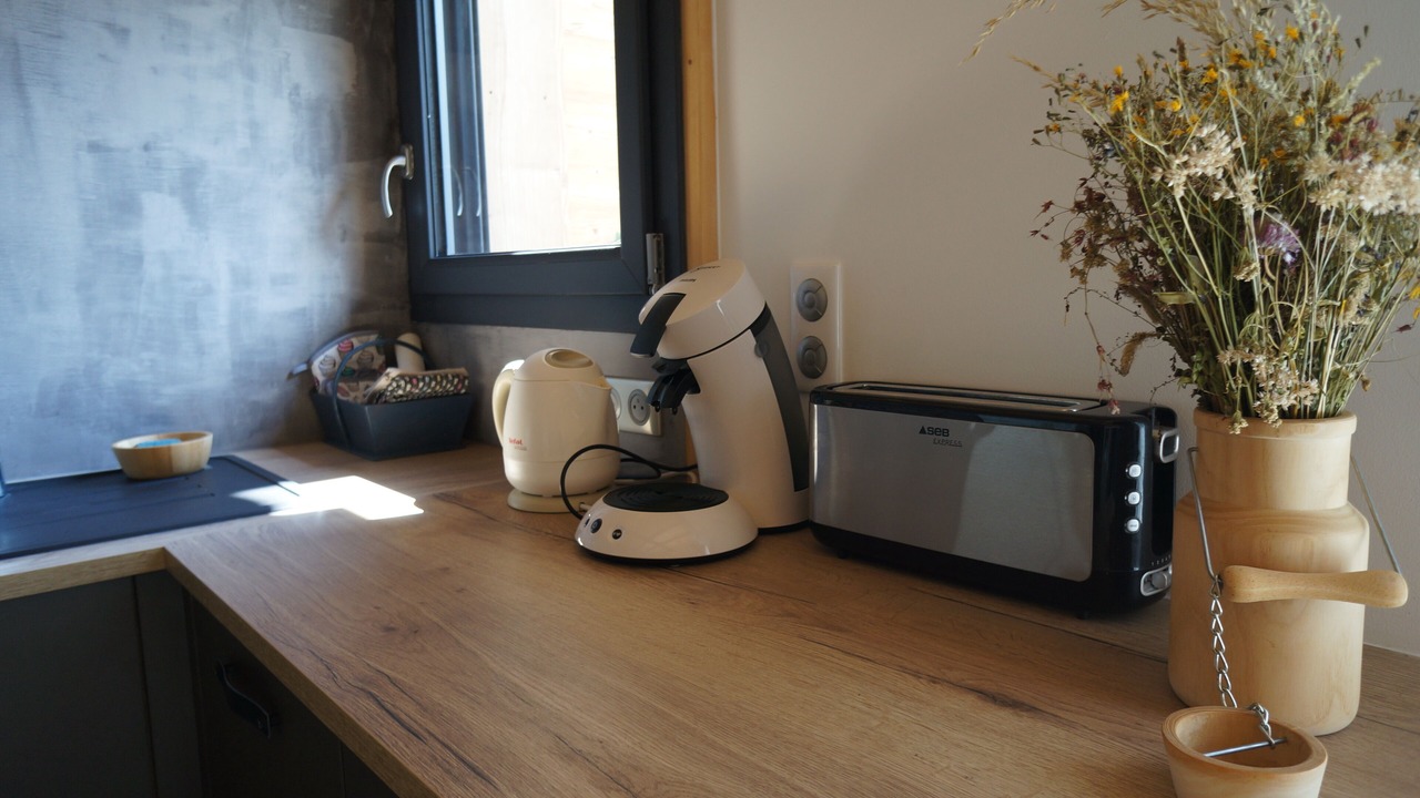 Photo of Others in Thones