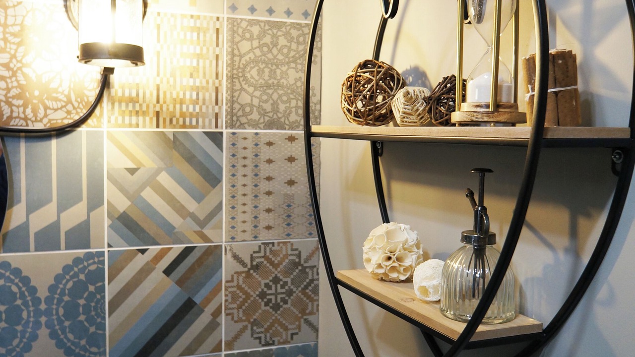 Photo of Others in Thones