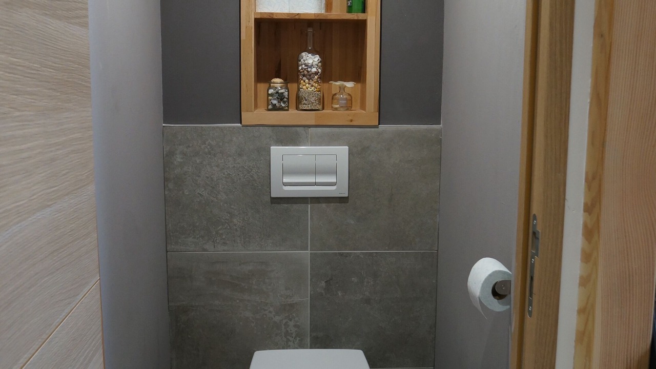 Photo of Bathroom in Thones