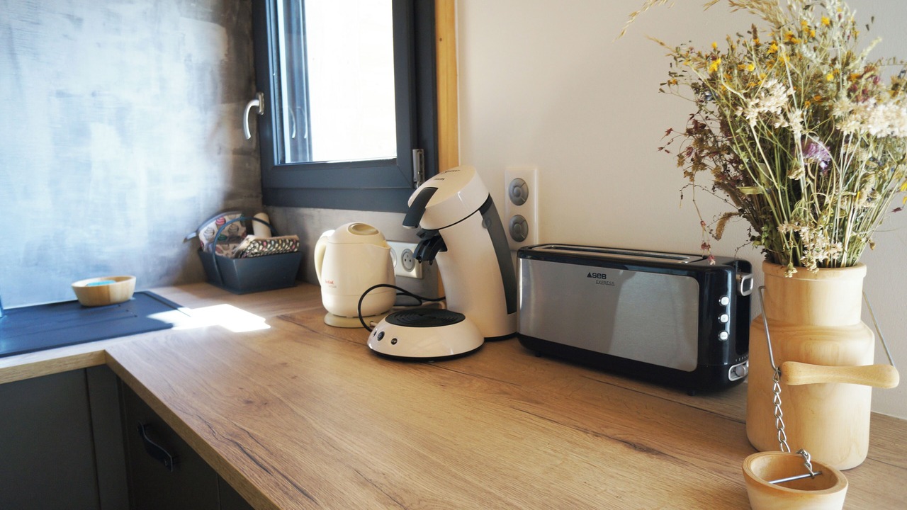 Photo of Others in Thones