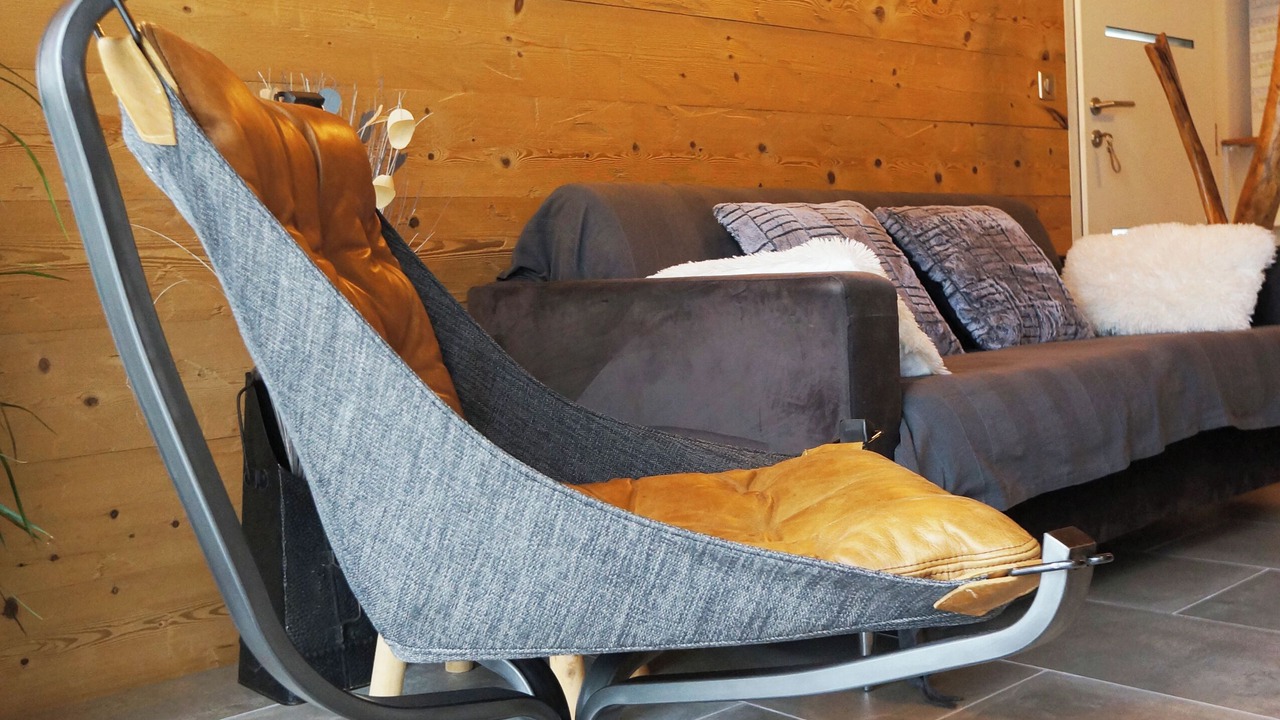 Photo of Others in Thones