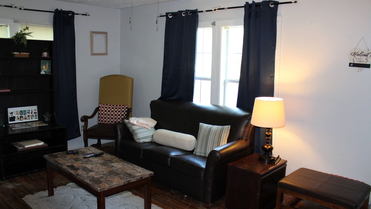 Photo of Livingroom in Northside