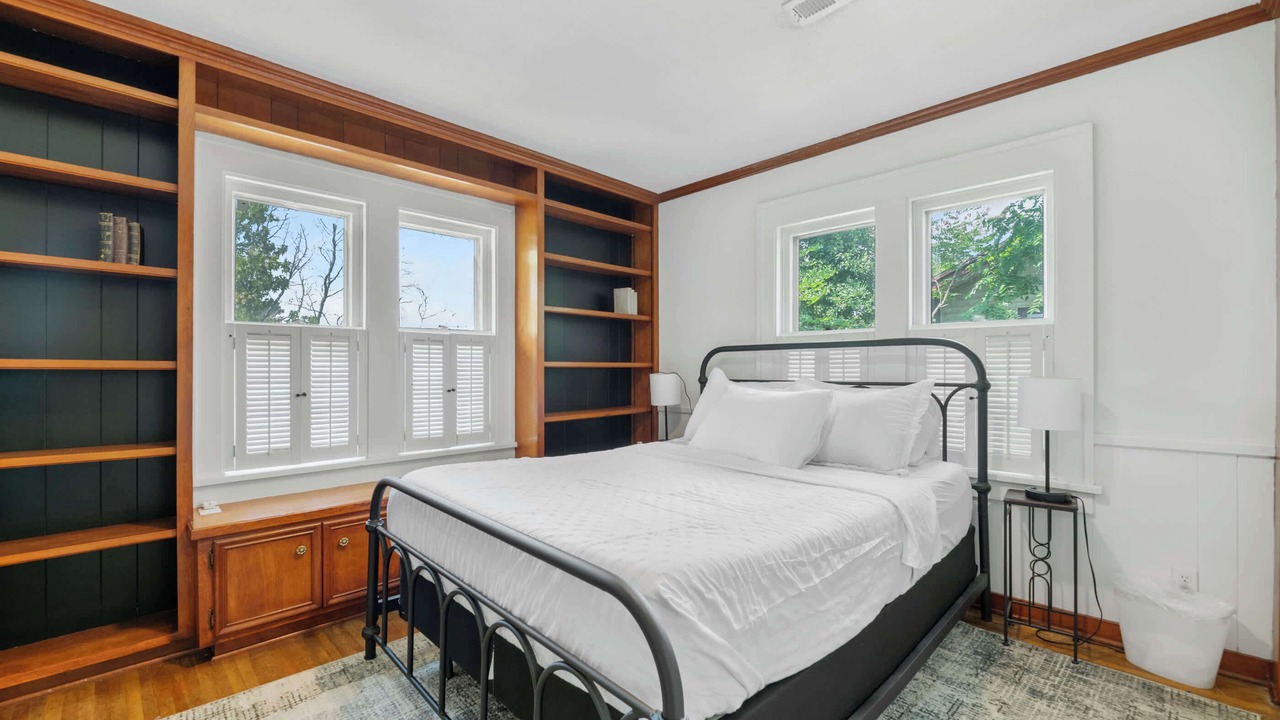 Photo of Bedroom in College Hill