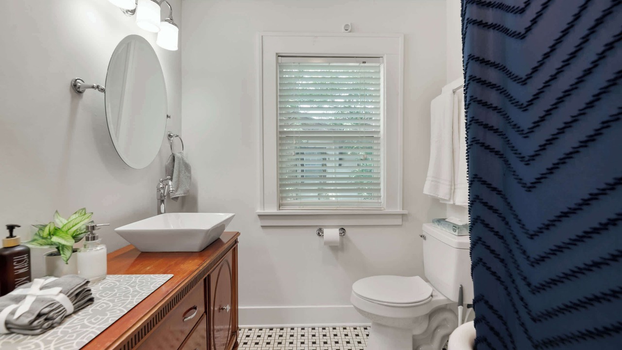 Photo of Bathroom in College Hill