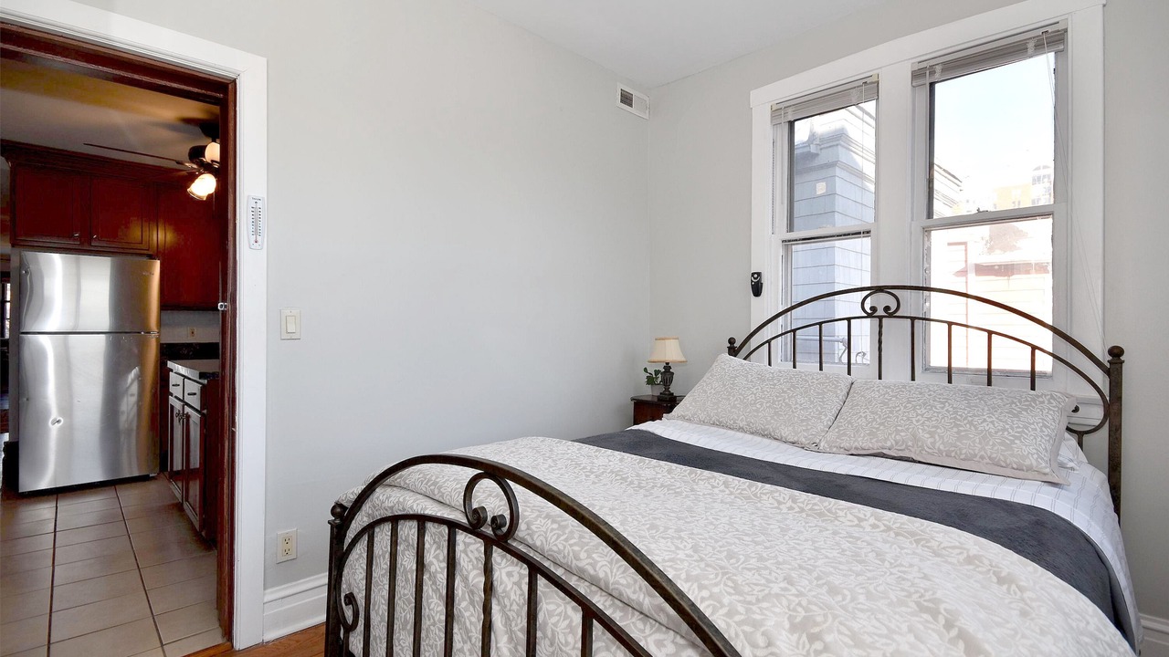 Photo of Bedroom in Oak Park