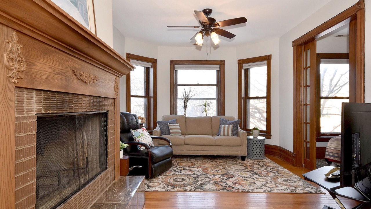 Photo of Livingroom in Oak Park