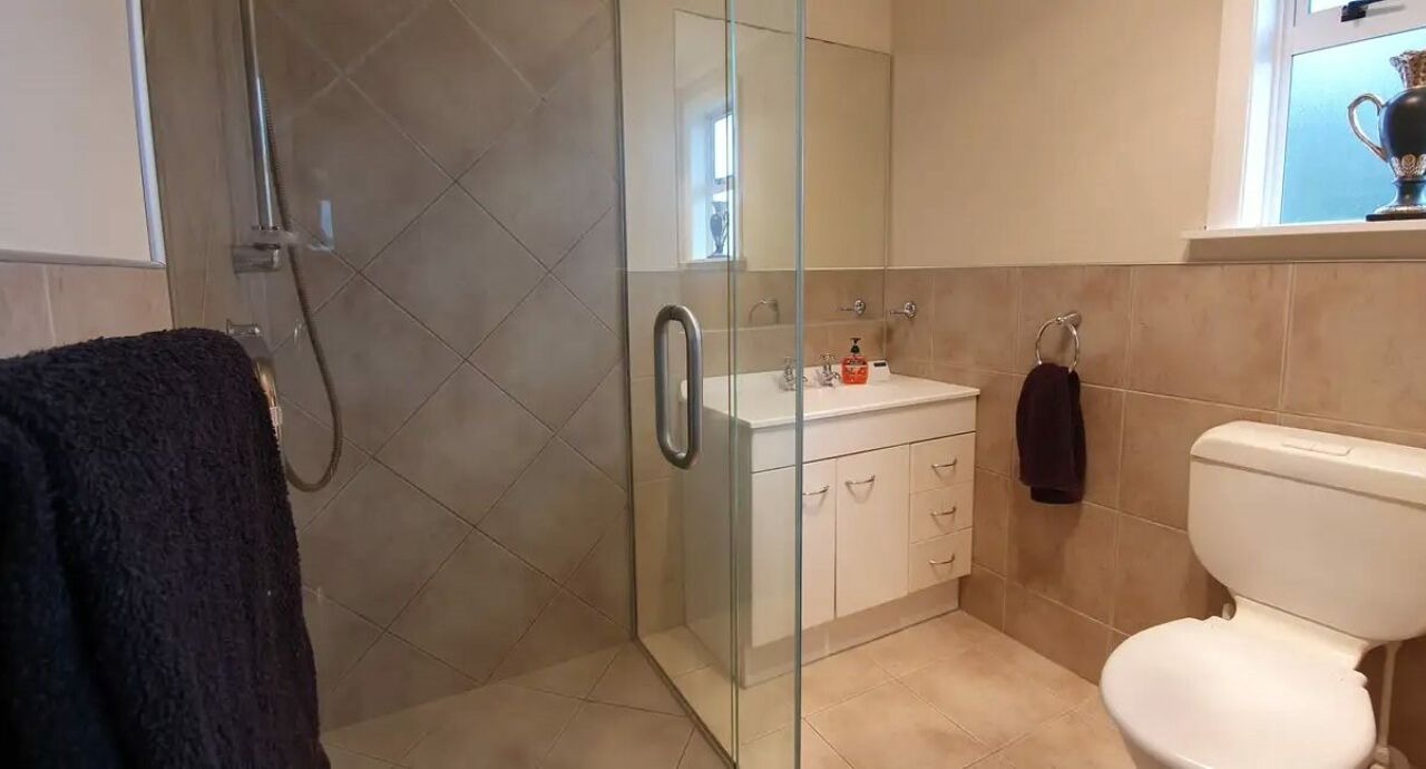 Photo of Bathroom in Waitarere Beach