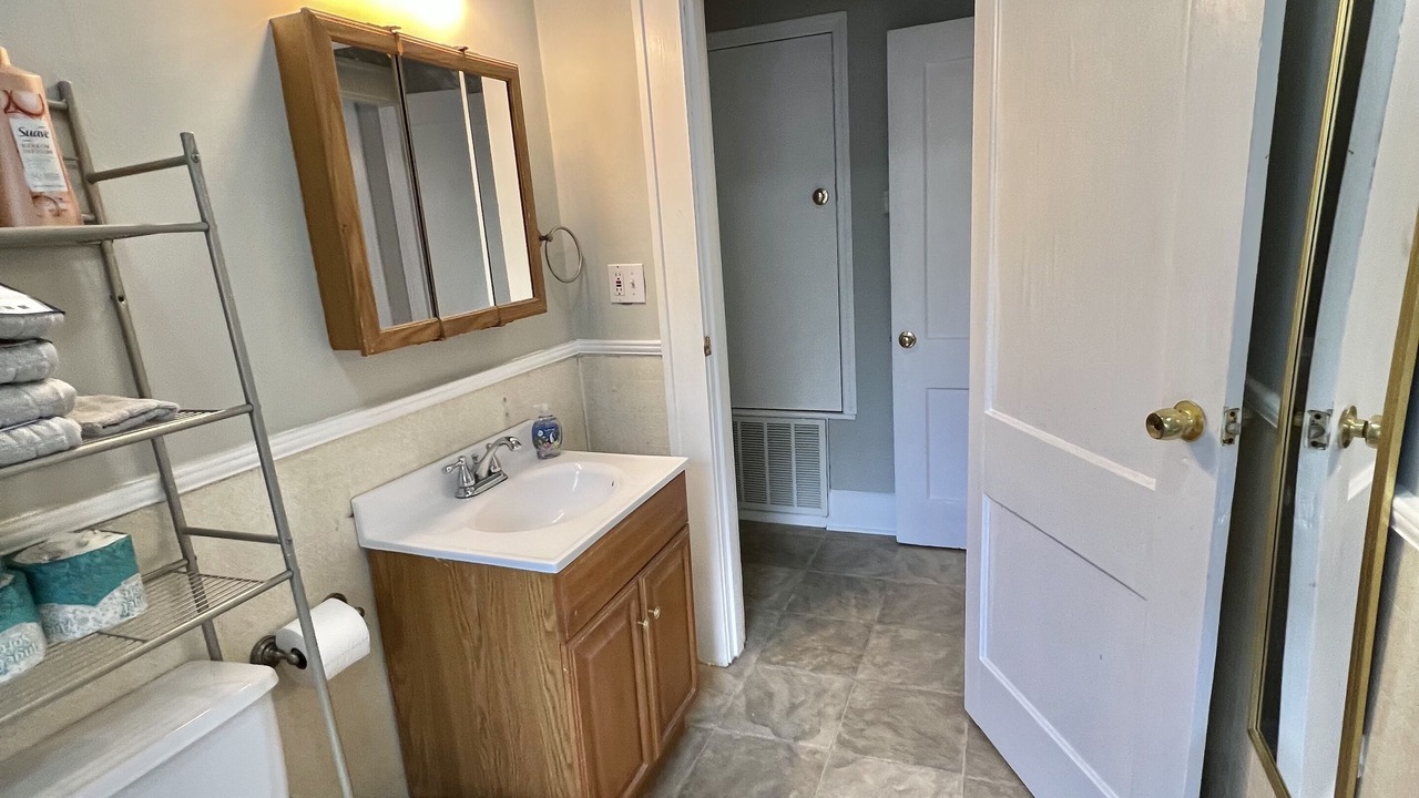 Photo of Bathroom in Highland Historic District