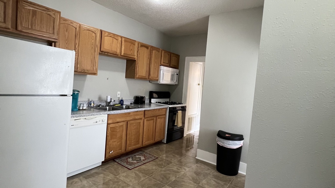 Photo of Kitchen in Highland Historic District