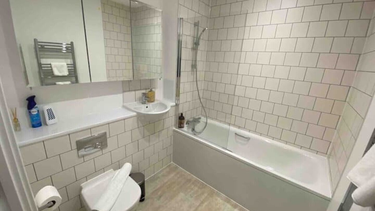 Photo of Bathroom in Gascoigne